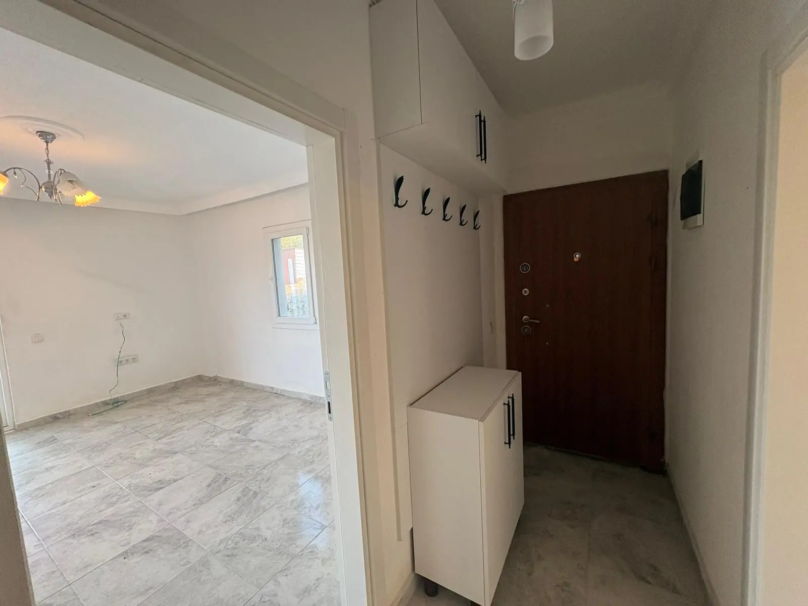 2 Bed 1 Bath Apart Gokbel111