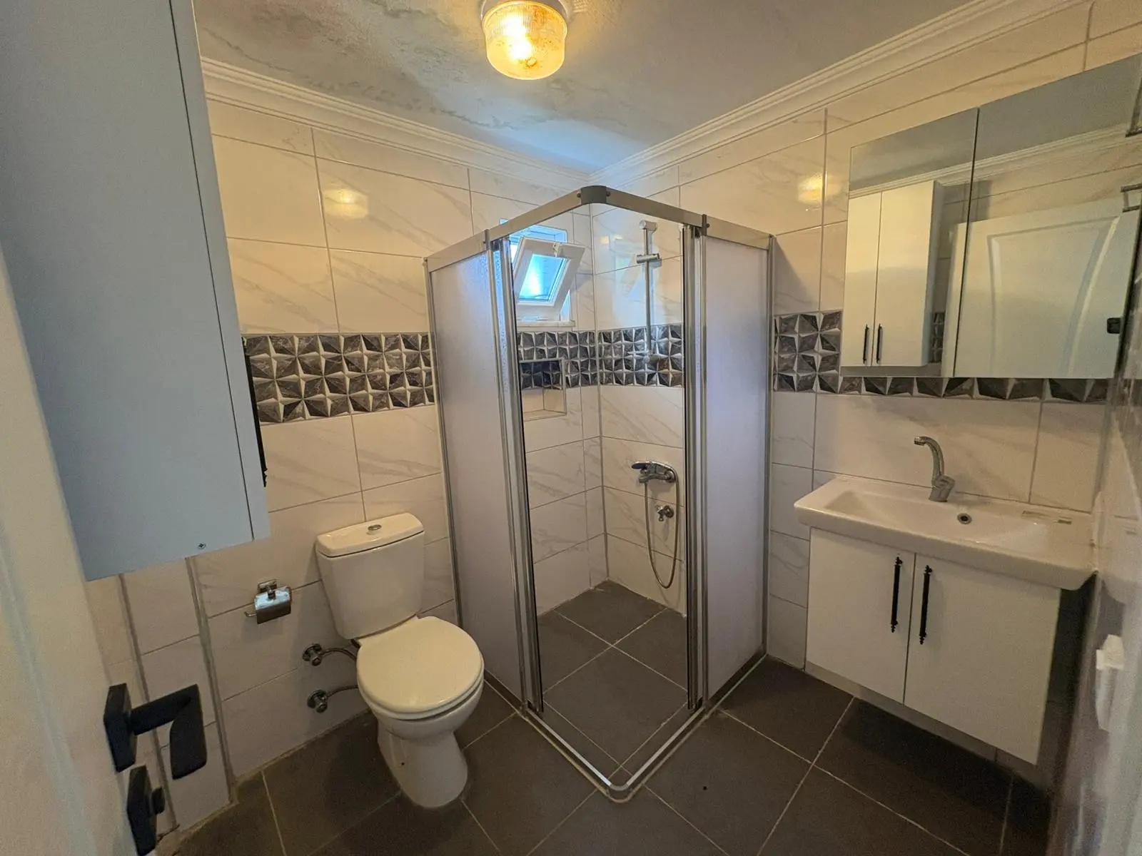 2 Bed 1 Bath Apart Gokbel131