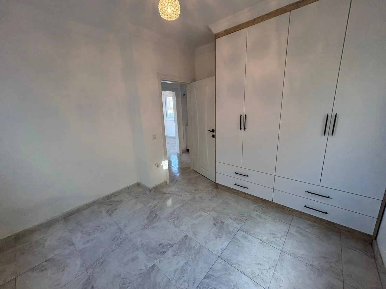 2 Bed 1 Bath Apart Gokbel141