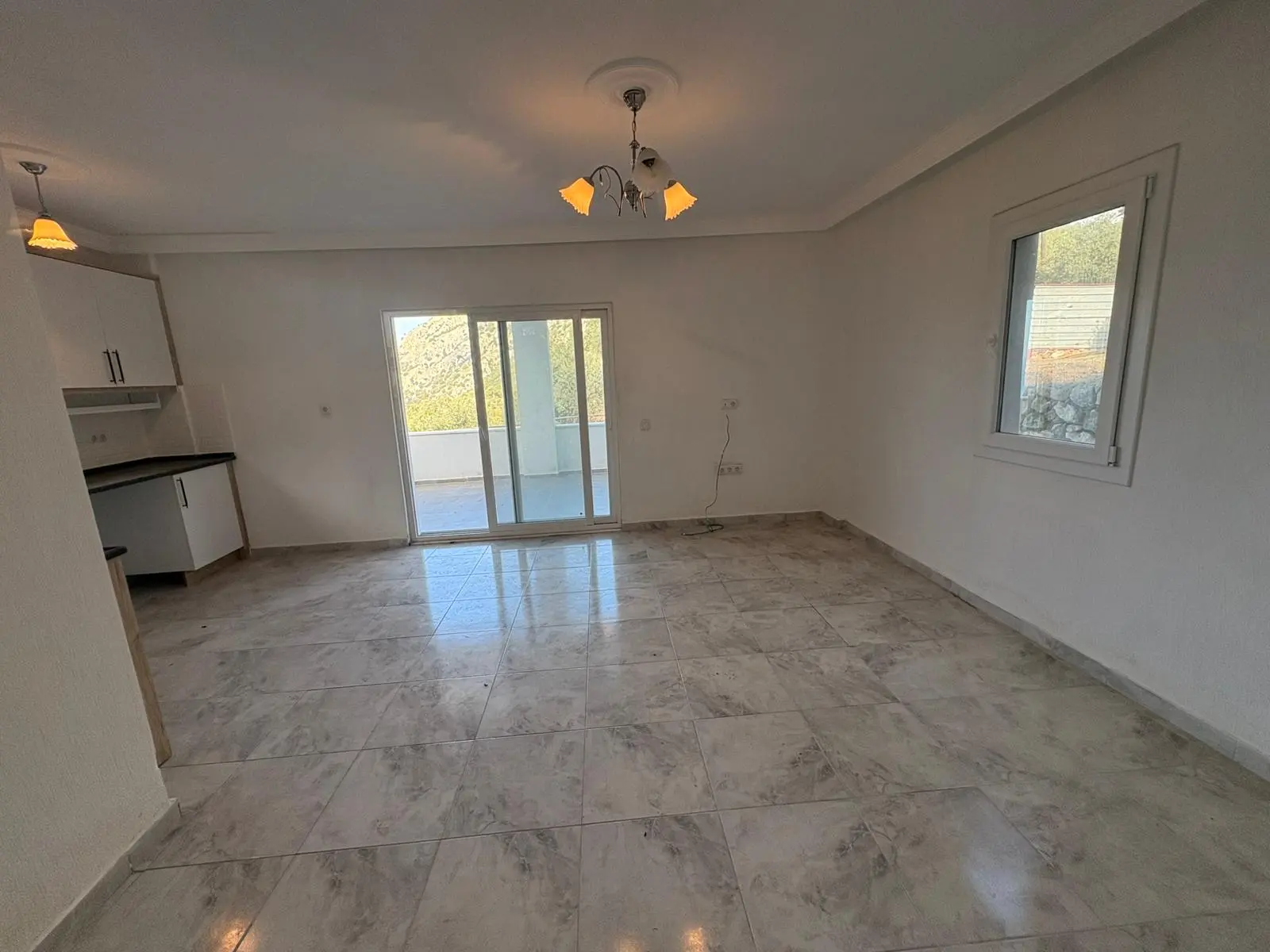 2 Bed 1 Bath Apart Gokbel241