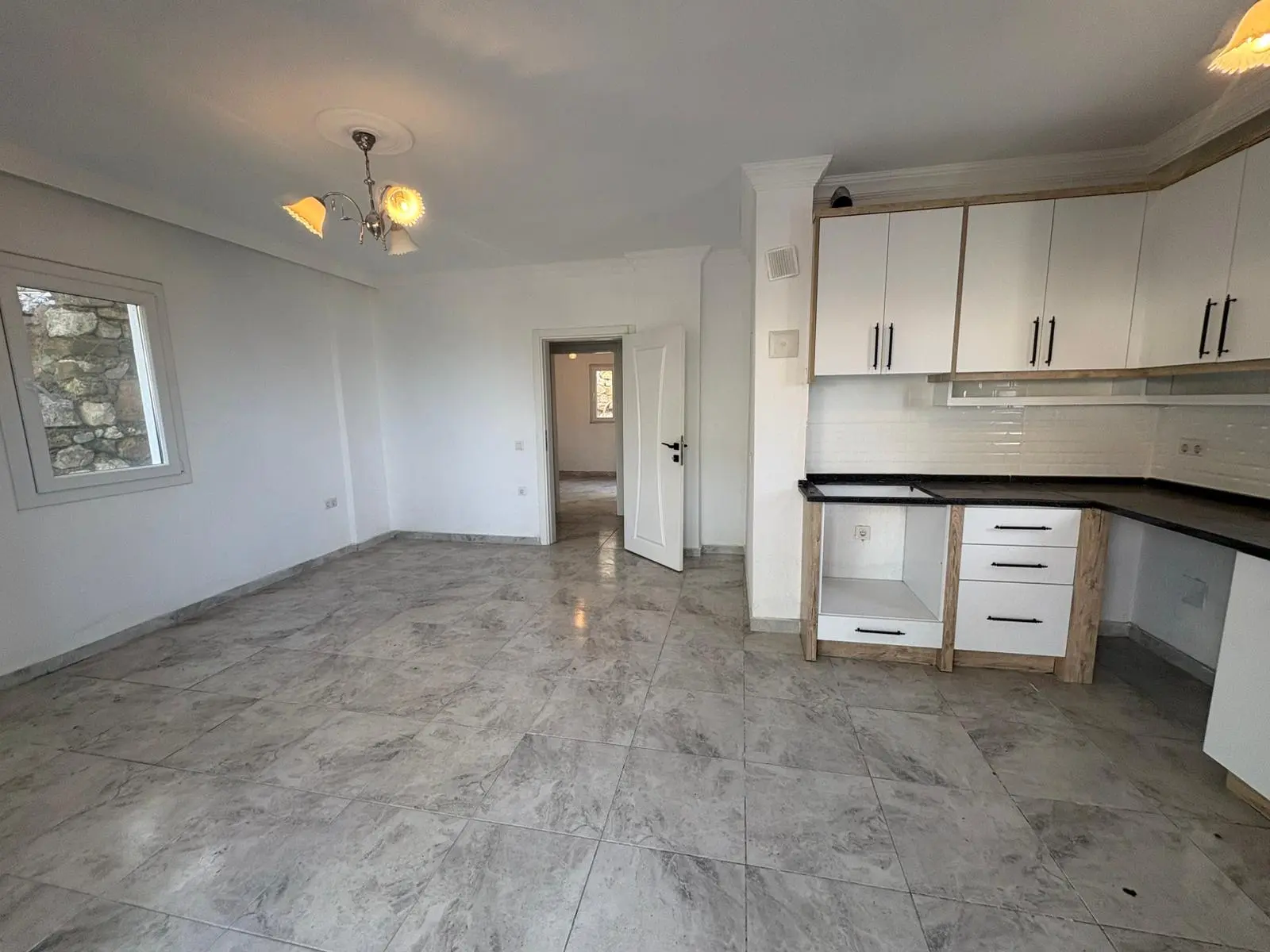 2 Bed 1 Bath Apart Gokbel31
