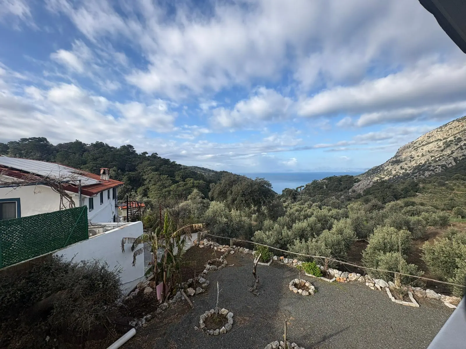 2 Bed 1 Bath Apart Gokbel341