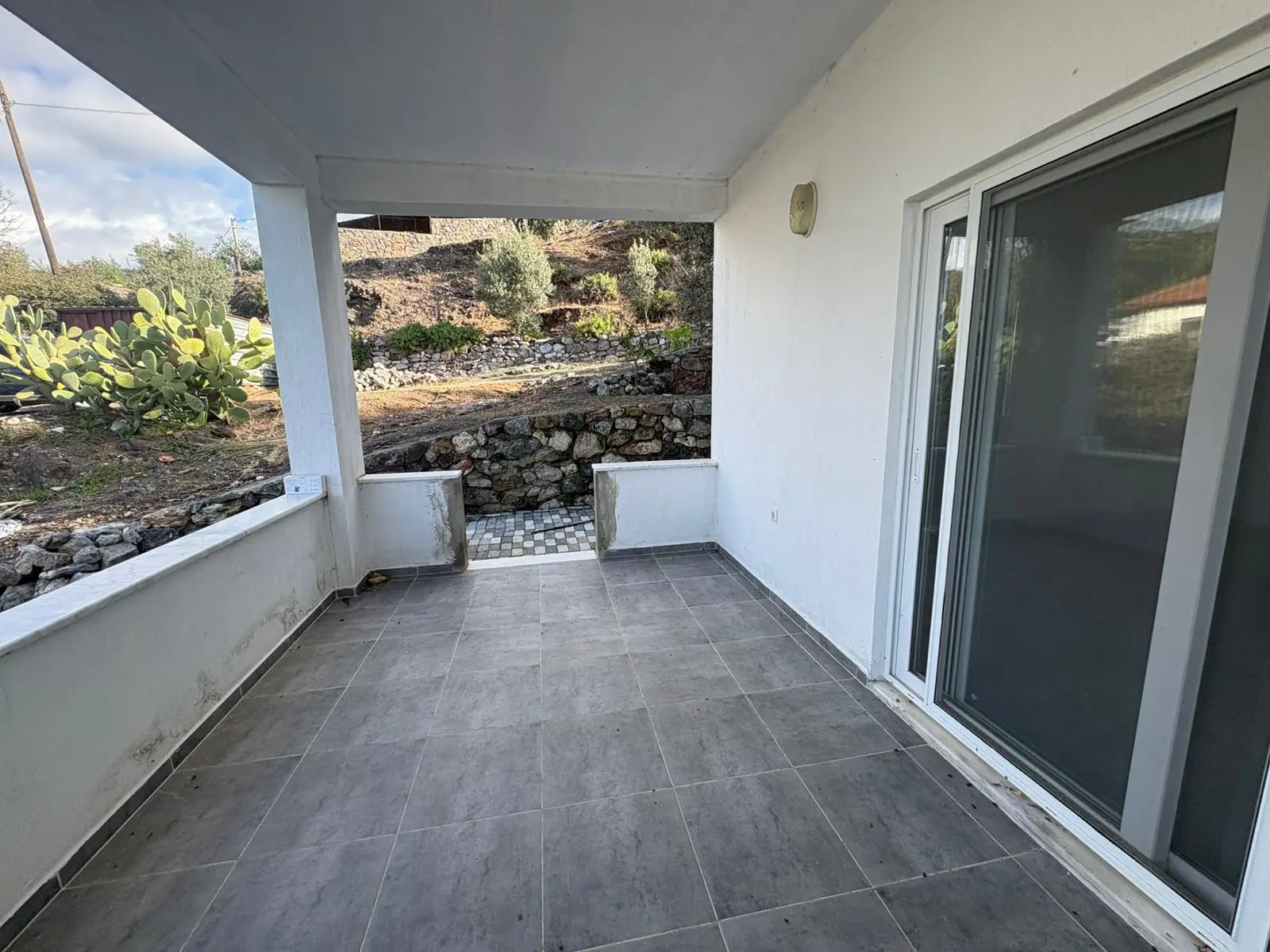 2 Bed 1 Bath Apart Gokbel51