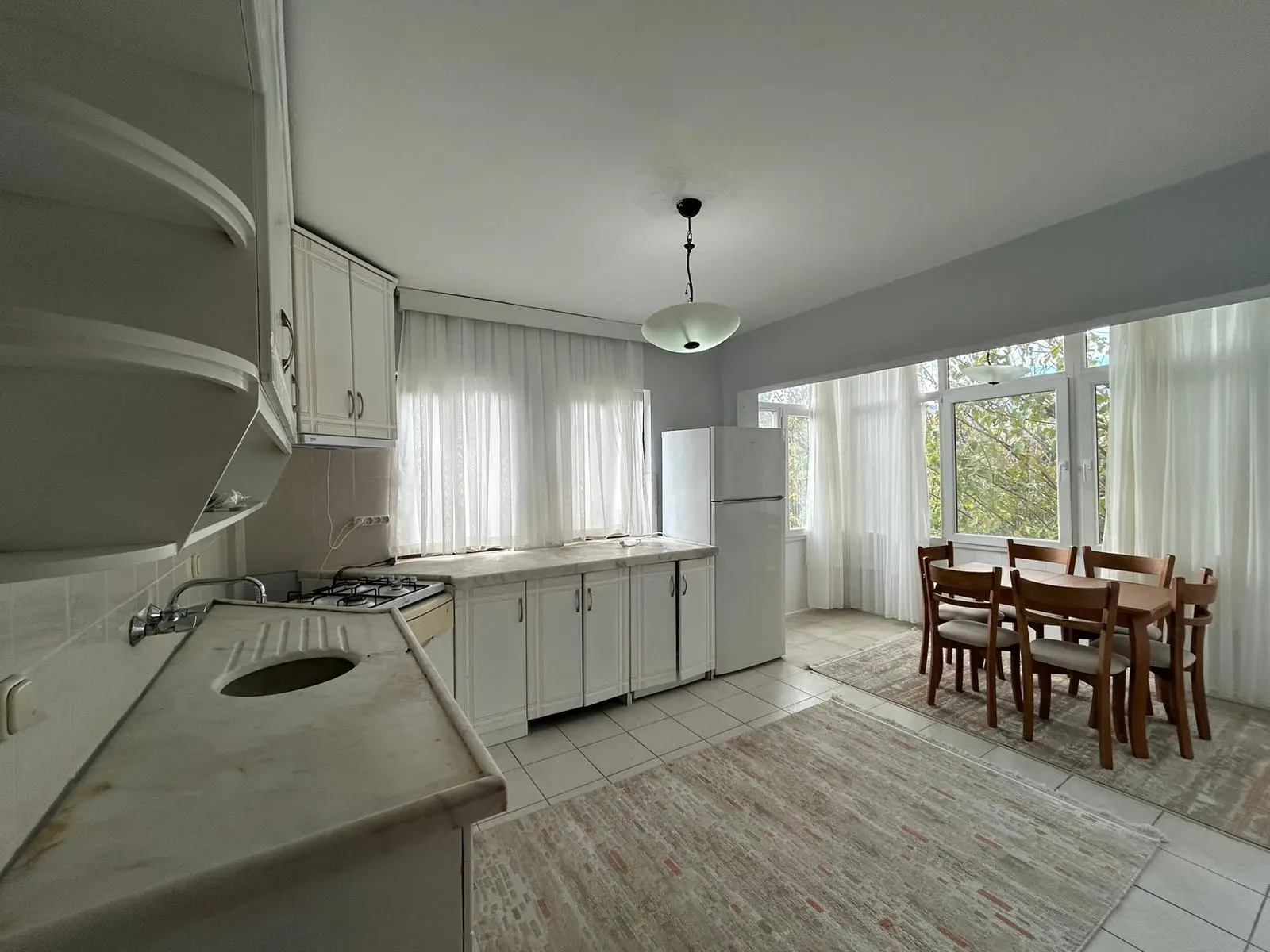 First Floor 3 Bed Apart 91