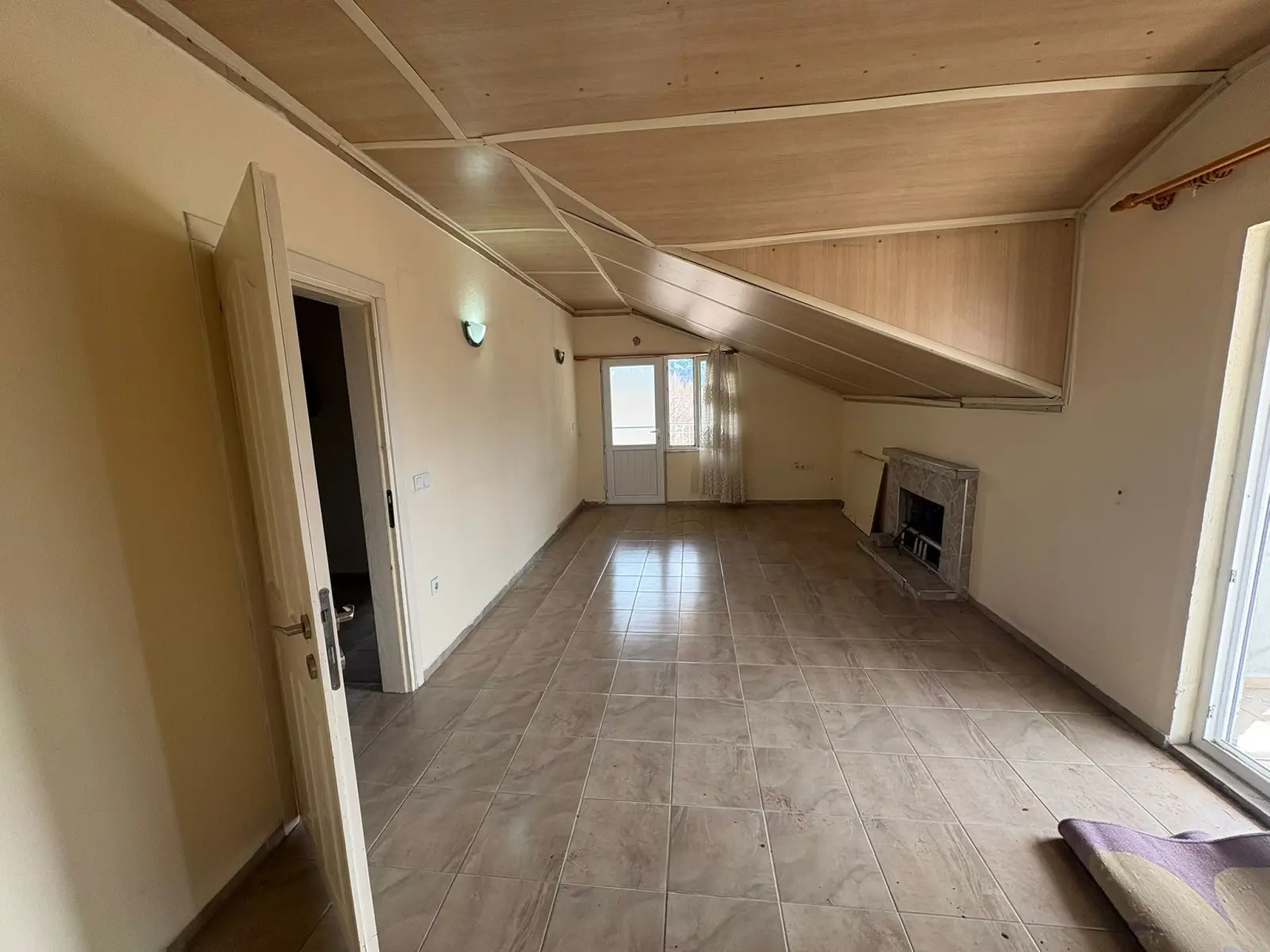 Second floor 2 bed 71